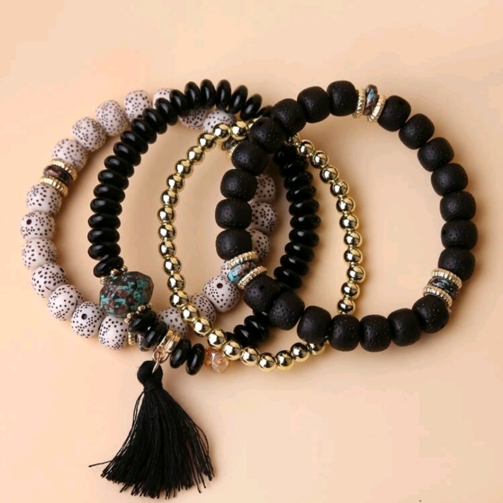 Elegant Gold and Black Beaded Bracelet Set - Picture 2 of 3